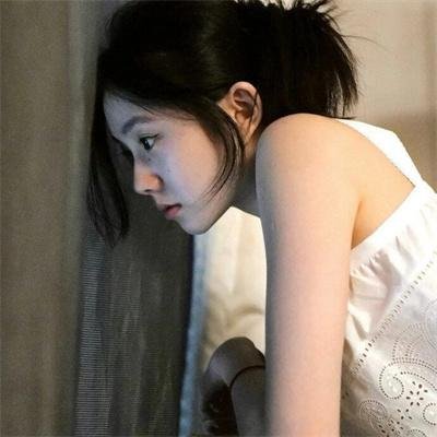 漂亮男孩直播中